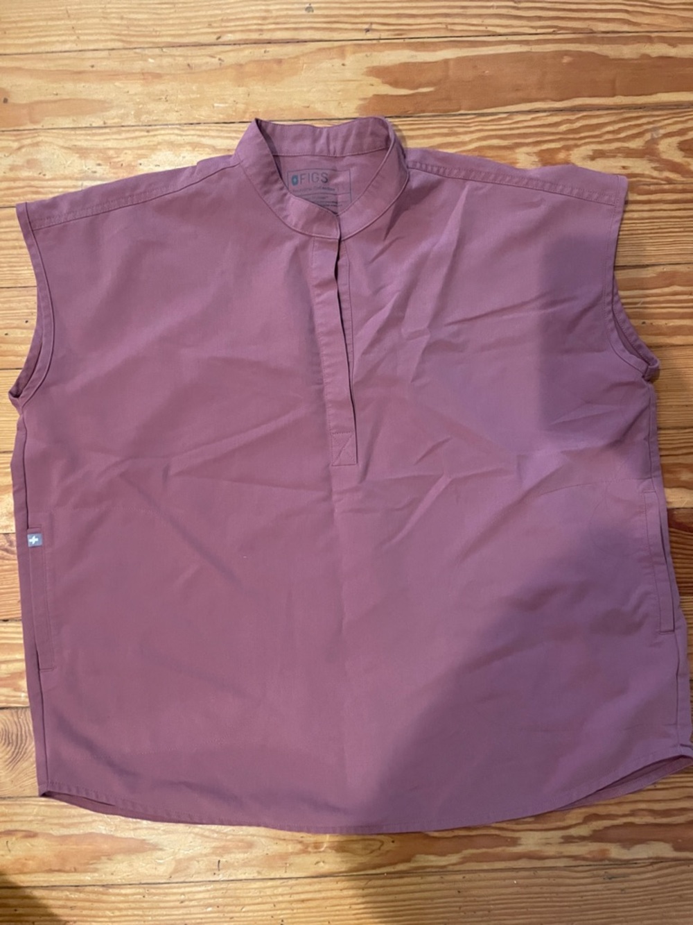Figs Sleeveless Henley Top in Mauve
